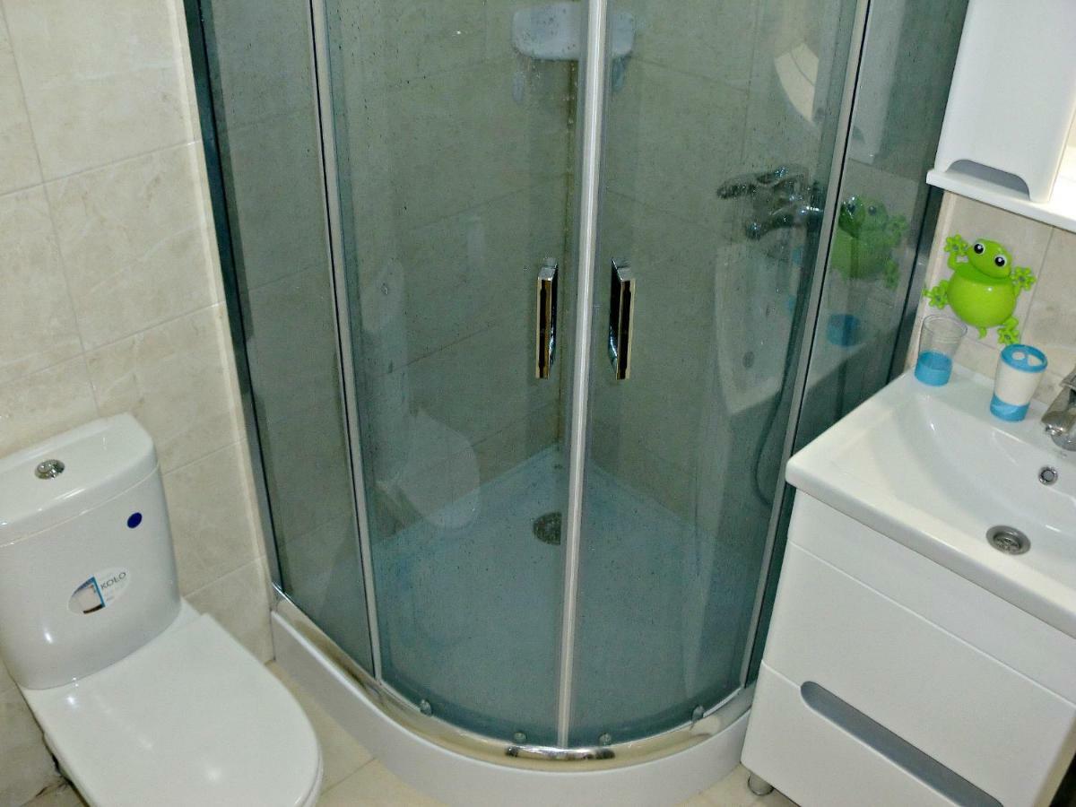 2-х кімнатна з новим ремонтом Apartment
